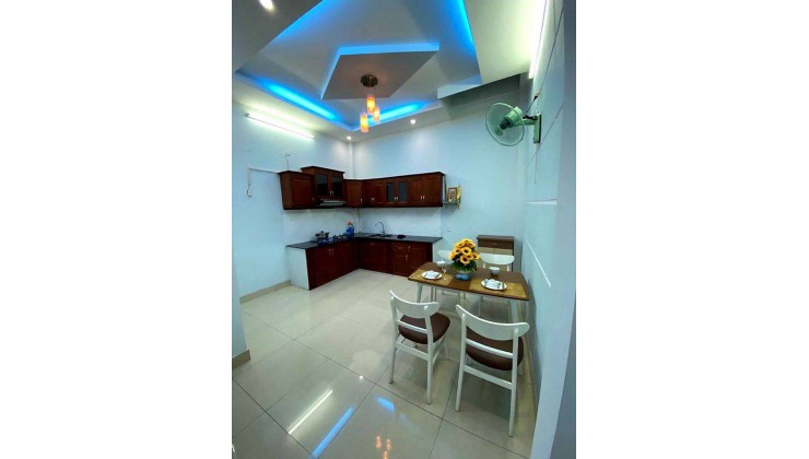 5 Hẻm xe hơi, Phan Huy Ích, 2 tầng, 59 m2, sổ đẹp, giá chỉ 4 tỷ 65